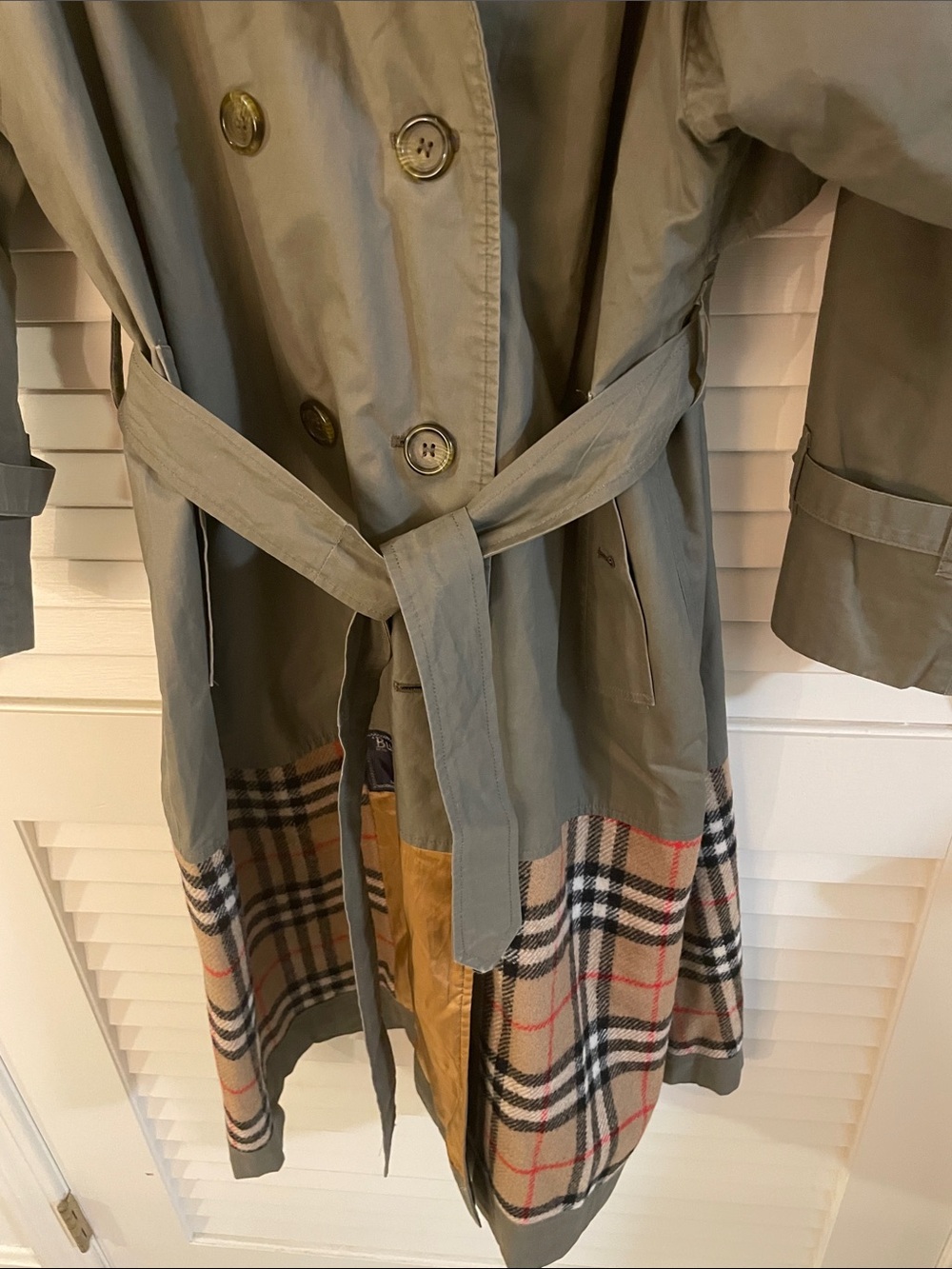 Burberrys’ Olive Double Breasted Trench Coat Signature Check Plaid Hem Vtg - Picture 4 of 16